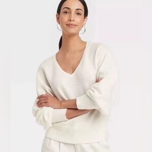 NWT A New Day Cozy Knit V-Neck Pullover Sweater in Cream